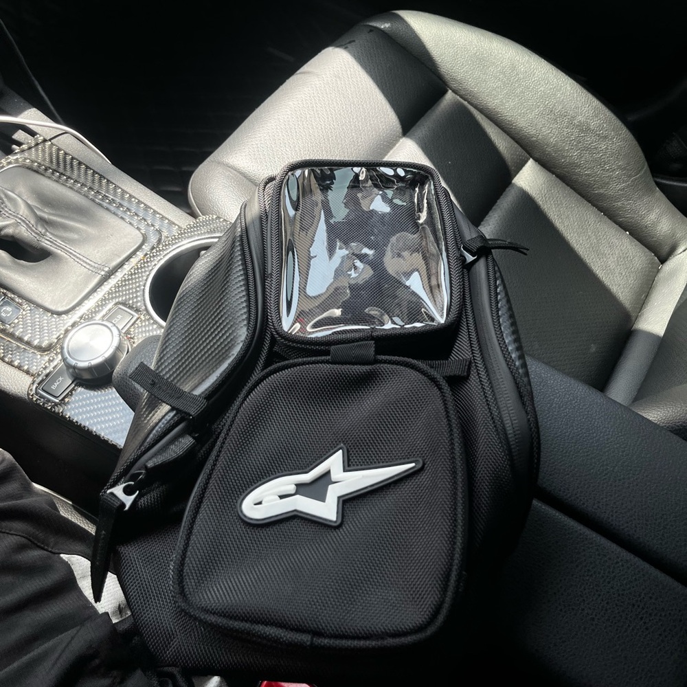 Alpinestars magnetic fuel bag